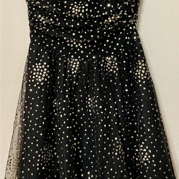✳️ Forever 21 Little Black Dress with Gold Sparkles ~ Size Small ~ Like New ✳️ - Picture 3 of 5